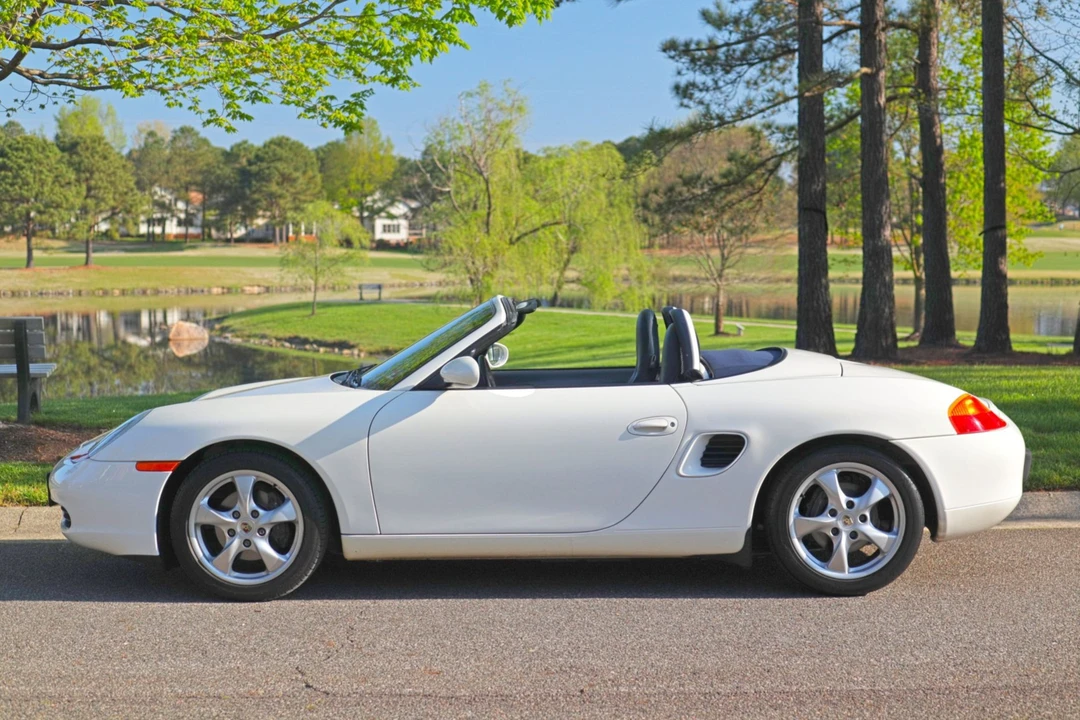 2001 Porsche 986 Boxster - Image 12 of 31