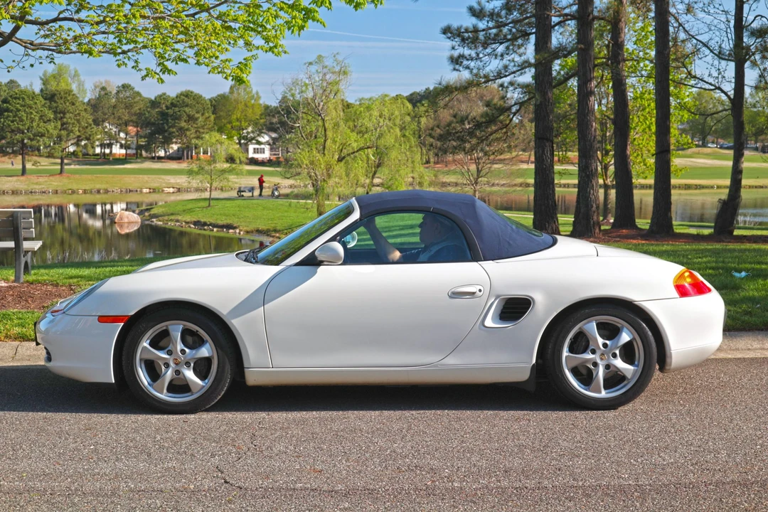 2001 Porsche 986 Boxster - Image 19 of 31