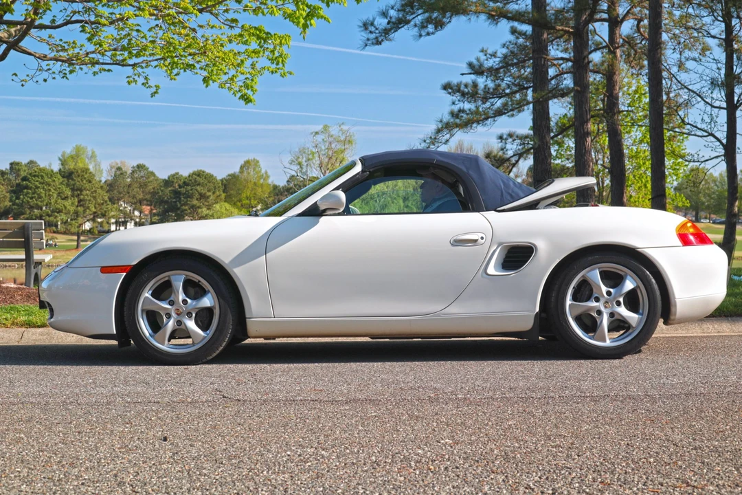 2001 Porsche 986 Boxster - Image 18 of 31