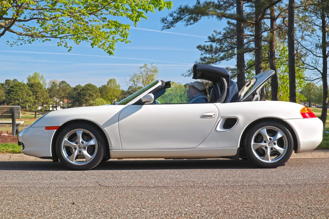 2001 Porsche 986 Boxster - Image 16 of 31