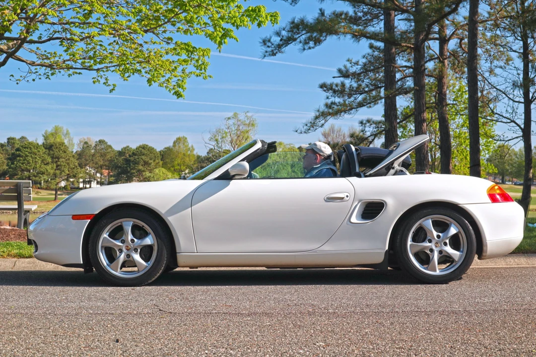 2001 Porsche 986 Boxster - Image 14 of 31
