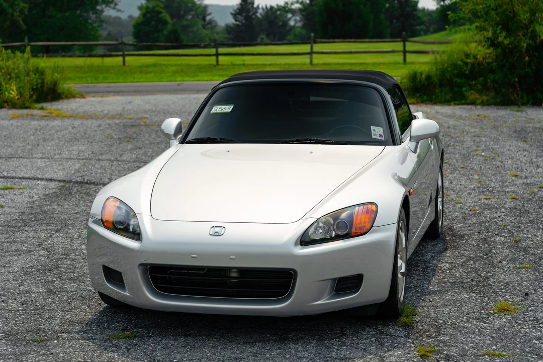 2002 Honda AP1 S2000 - Image 2 of 31