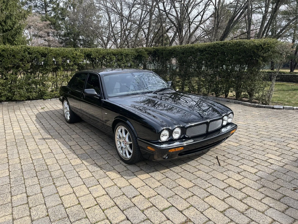 2002 Jaguar X308 XJR - Image 11 of 31