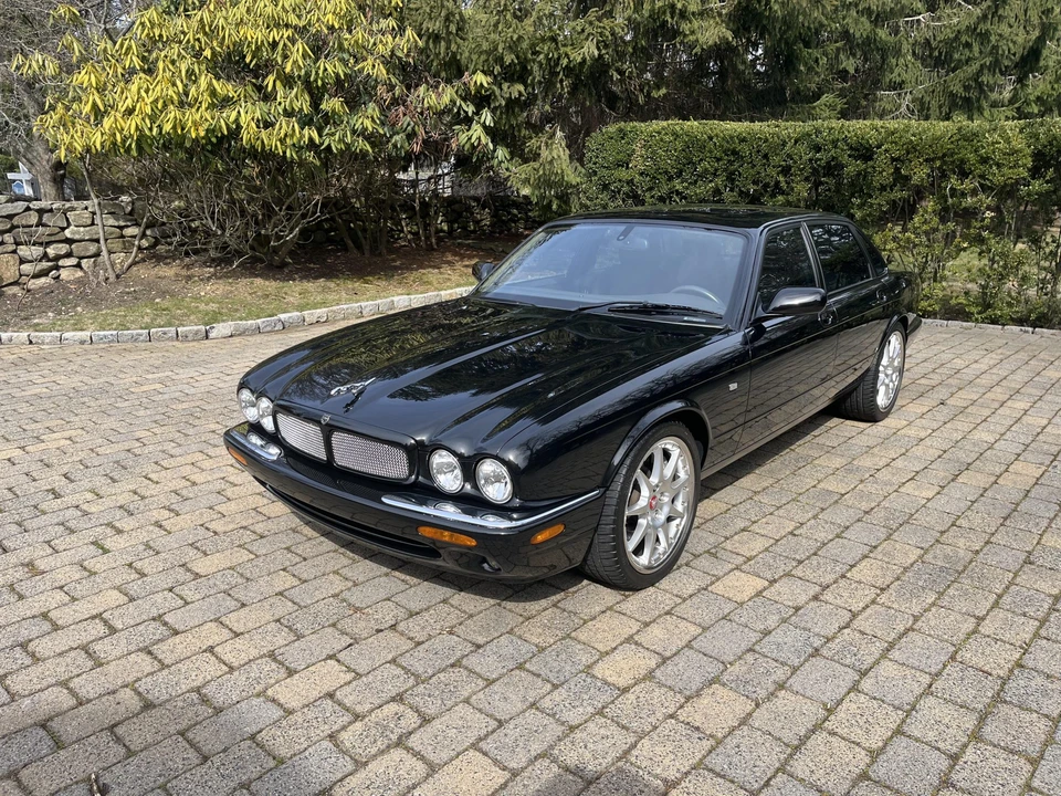 2002 Jaguar X308 XJR - Image 7 of 31