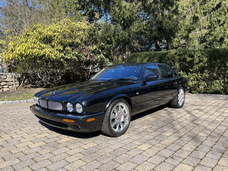 2002 Jaguar X308 XJR - Image 5 of 31