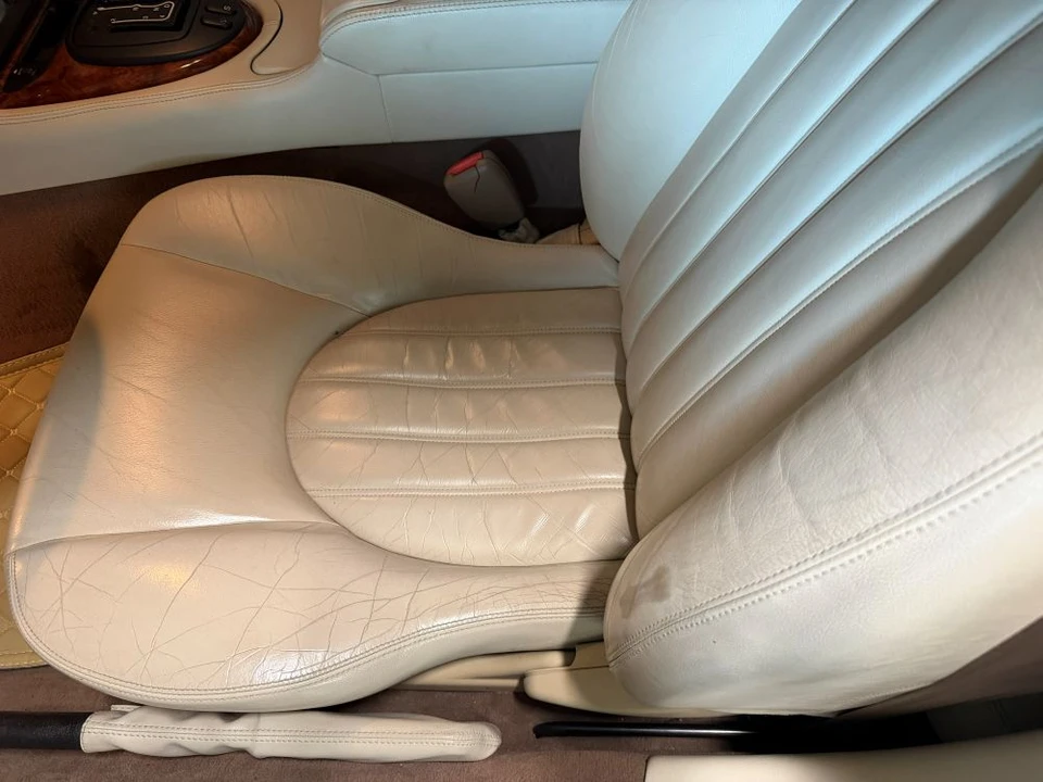 2002 Jaguar X100 XK8 - Image 21 of 31