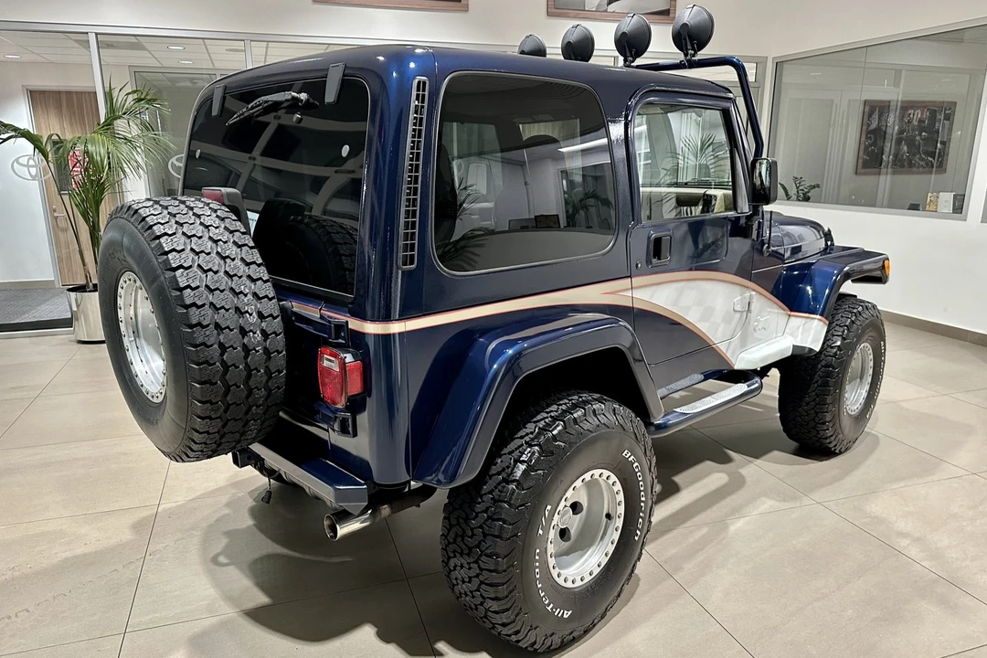 2002 Jeep TJ Wrangler - Image 12 of 31