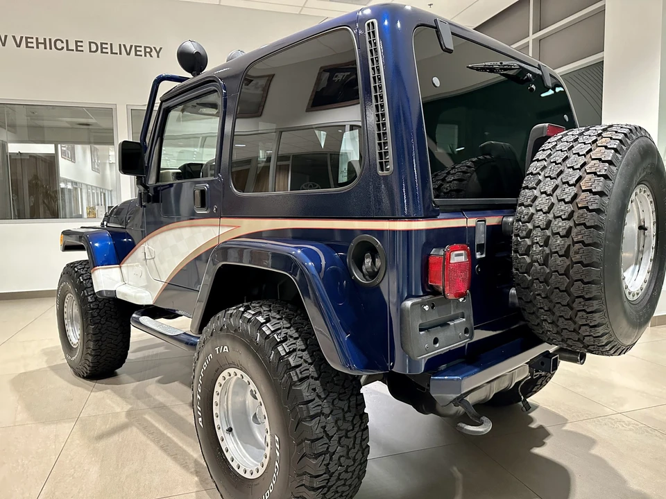 2002 Jeep TJ Wrangler - Image 19 of 31