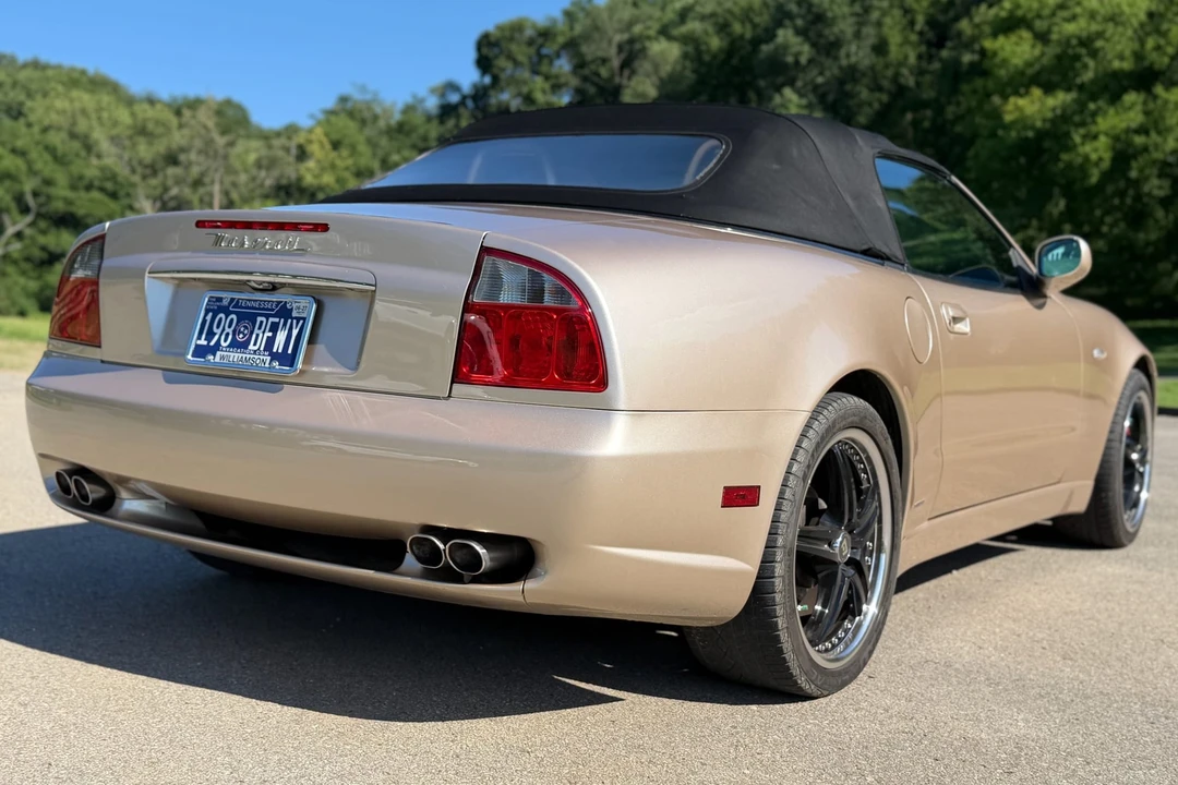 2002 Maserati Spyder - Image 16 of 31