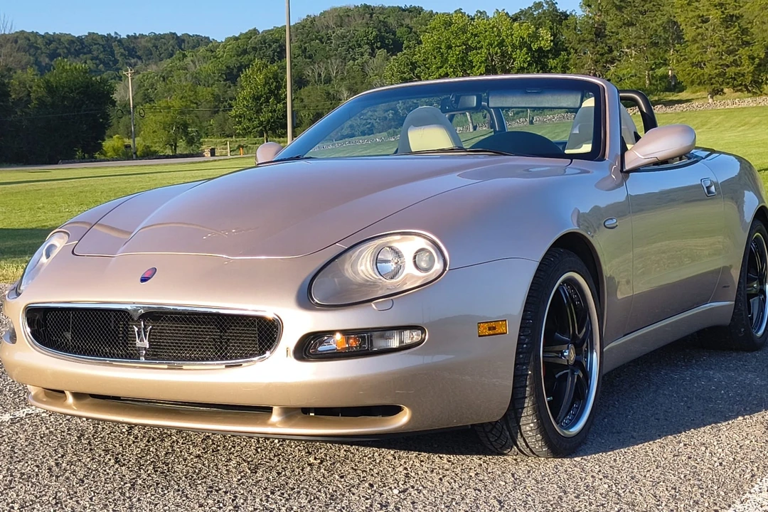 2002 Maserati Spyder - Image 2 of 31