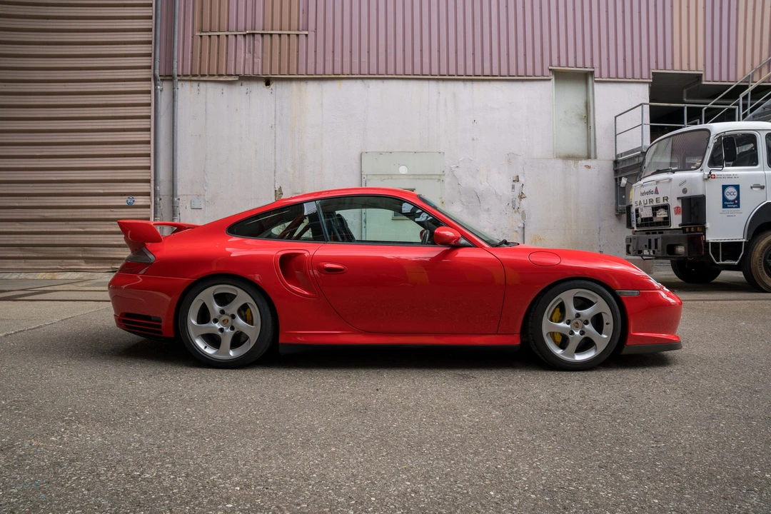 2002 Porsche 996 GT2 - Image 8 of 31