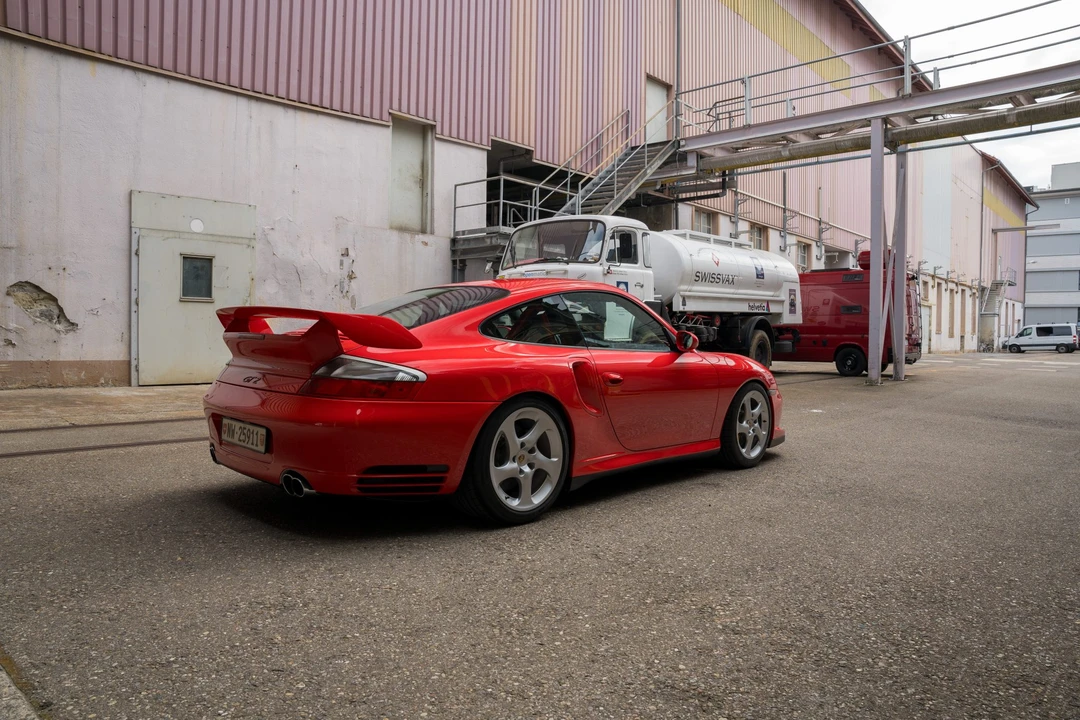 2002 Porsche 996 GT2 - Image 9 of 31