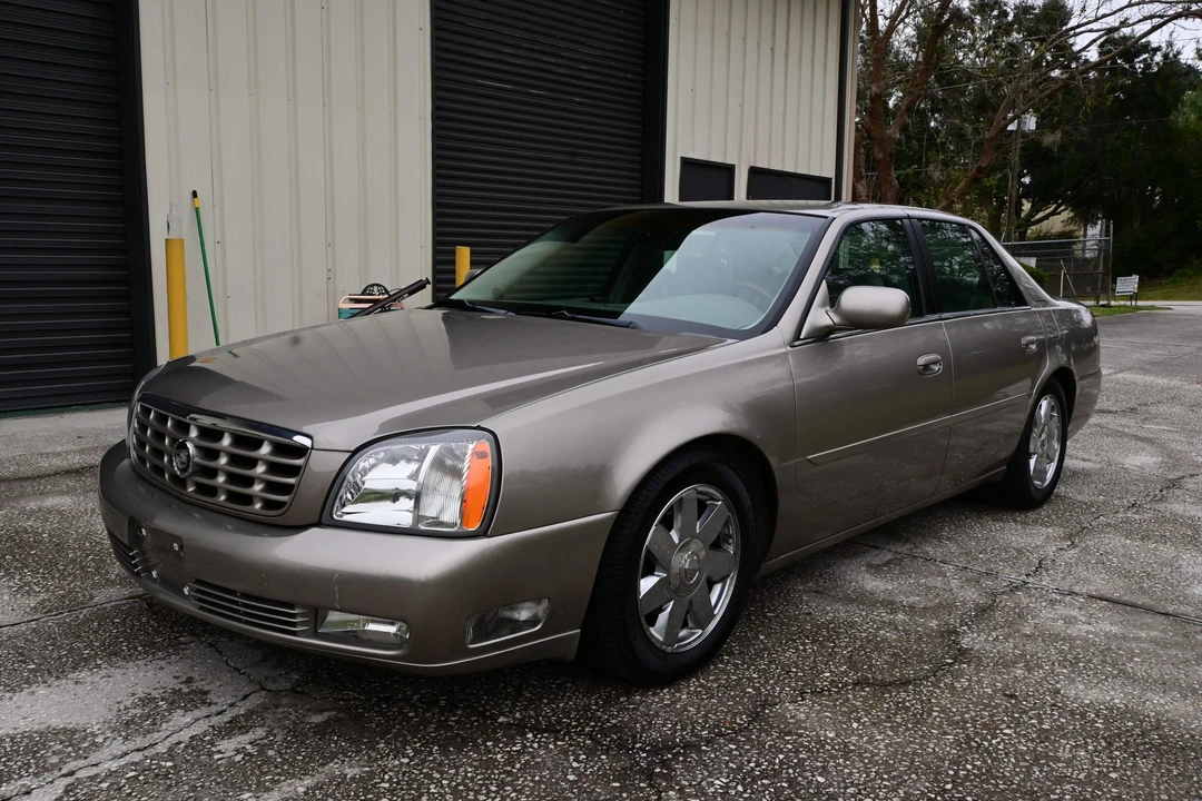 2004 Cadillac DeVille 8th Gen - Image 4 of 31