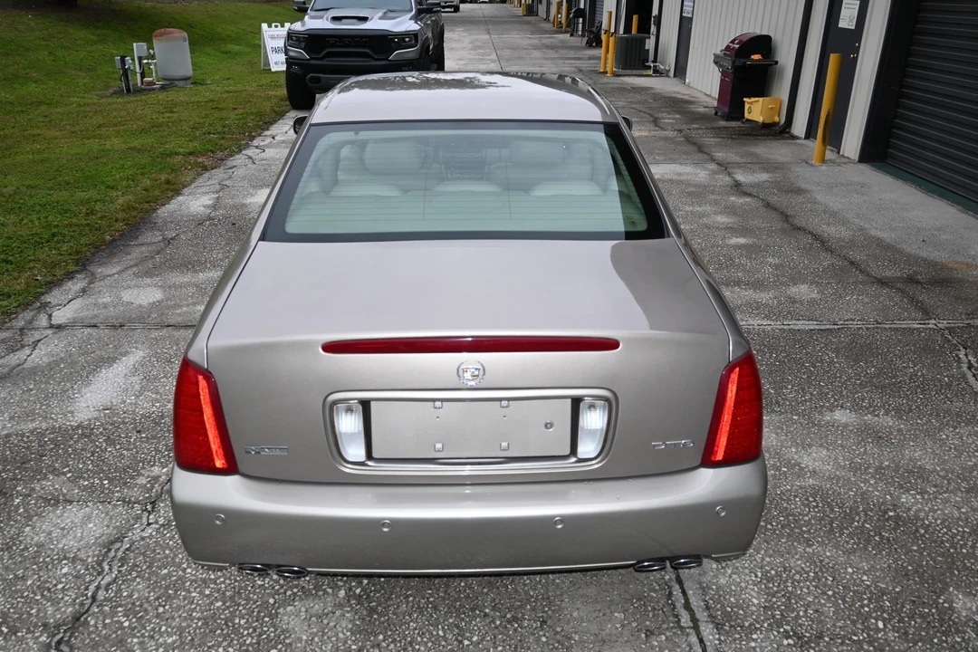 2004 Cadillac DeVille 8th Gen - Image 9 of 31