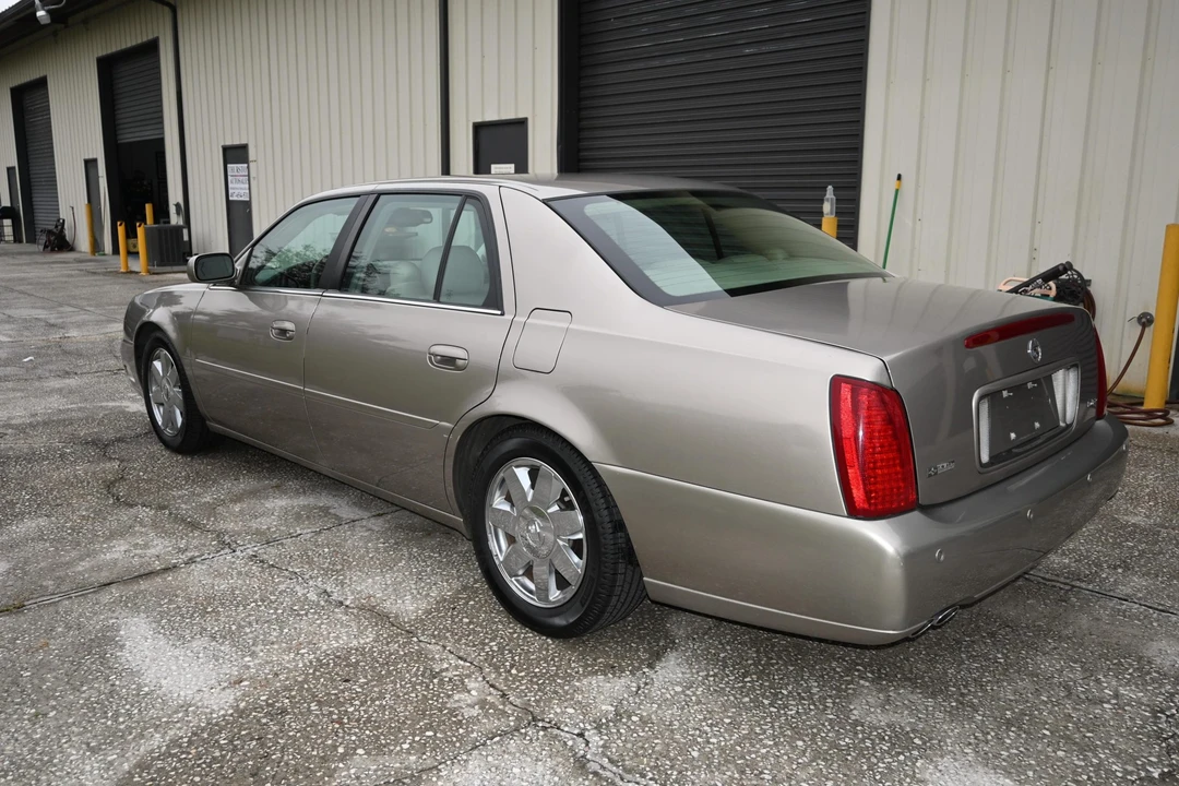 2004 Cadillac DeVille 8th Gen - Image 11 of 31