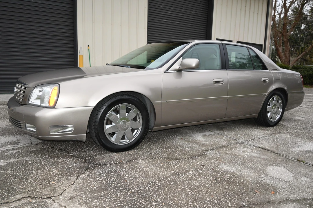 2004 Cadillac DeVille 8th Gen - Image 2 of 31