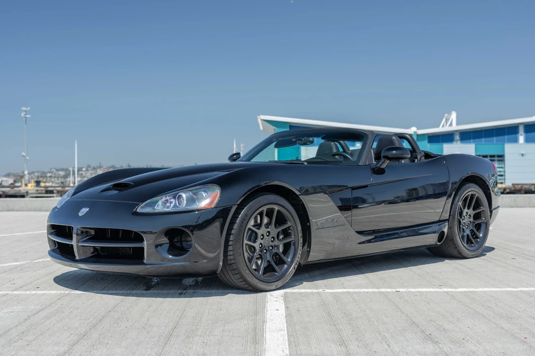2004 Dodge Viper 3rd Gen - Image 2 of 31