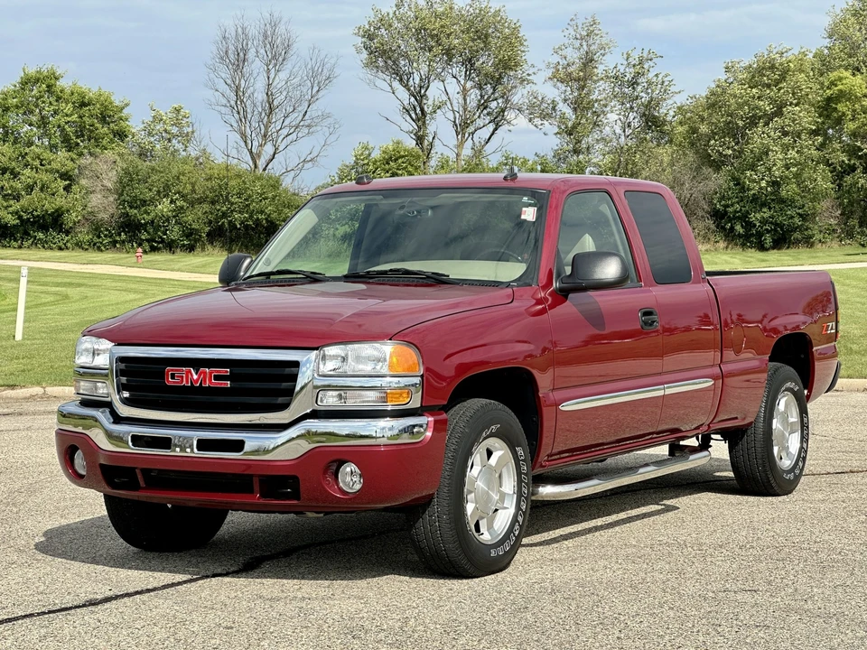 2004 GMC Sierra 2nd Gen - Image 26 of 31