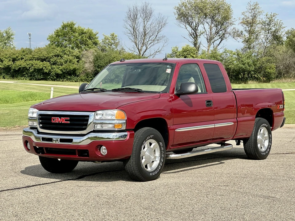 2004 GMC Sierra 2nd Gen - Image 22 of 31