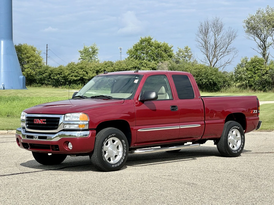 2004 GMC Sierra 2nd Gen - Image 21 of 31