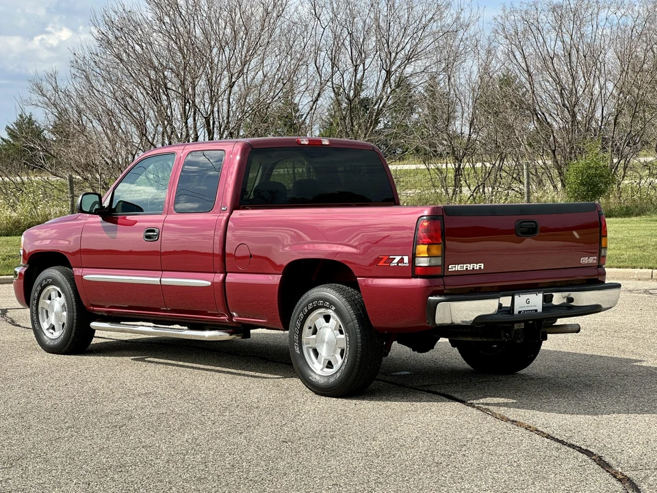 2004 GMC Sierra 2nd Gen - Image 19 of 31
