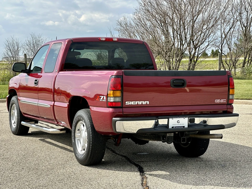 2004 GMC Sierra 2nd Gen - Image 18 of 31