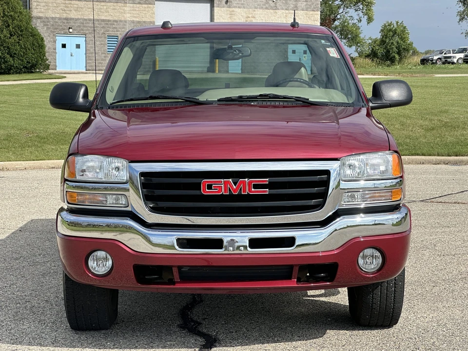 2004 GMC Sierra 2nd Gen - Image 11 of 31