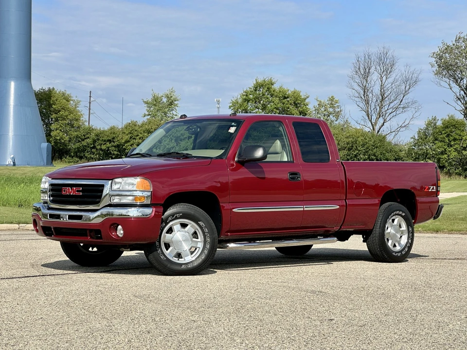 2004 GMC Sierra 2nd Gen - Image 6 of 31