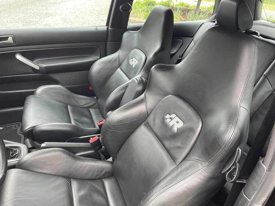 2004 Volkswagen R32 Mk4 - Image 30 of 31