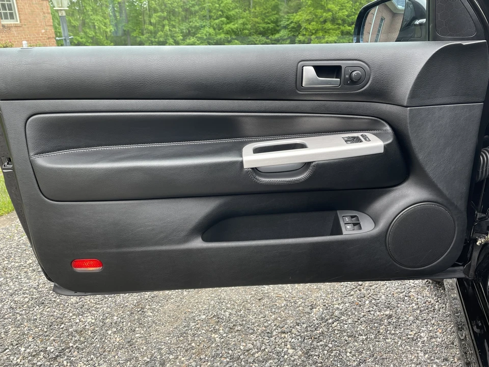 2004 Volkswagen R32 Mk4 - Image 25 of 31
