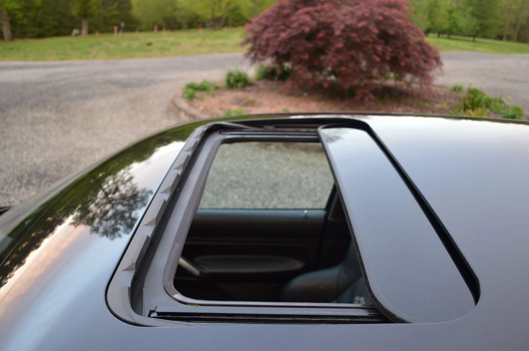 2004 Volkswagen R32 Mk4 - Image 16 of 31