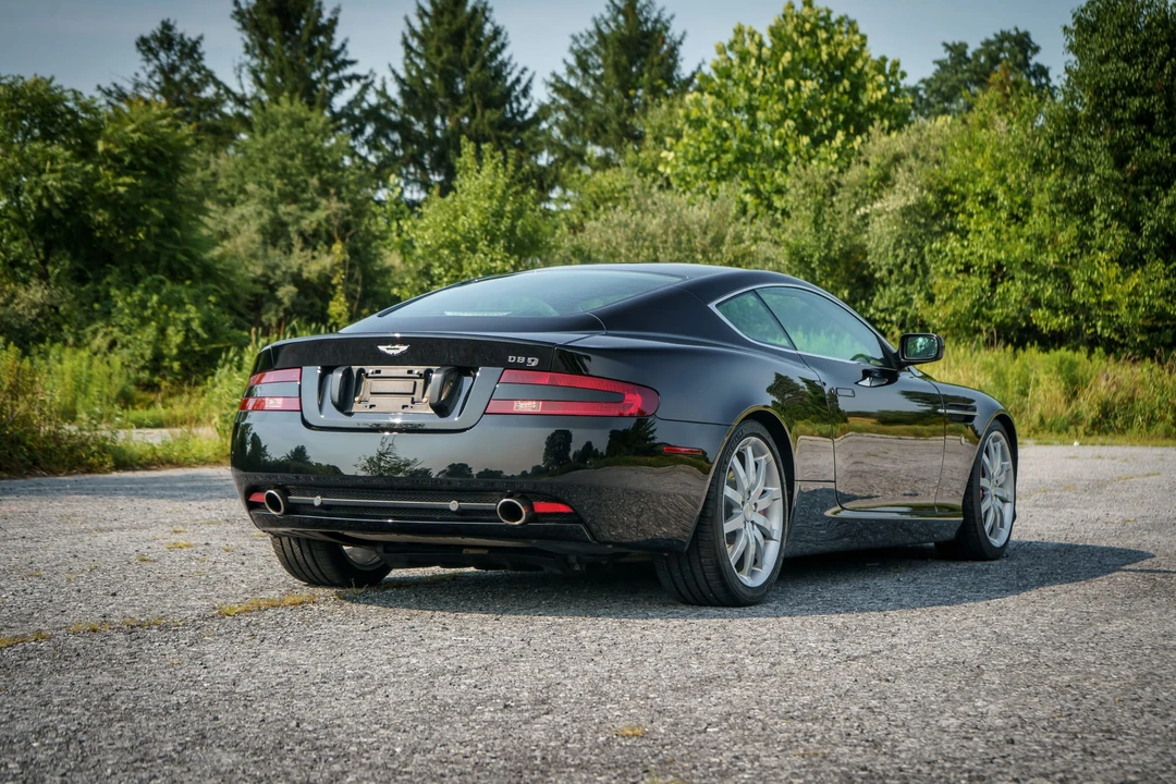 2005 Aston Martin DB9 - Image 19 of 31