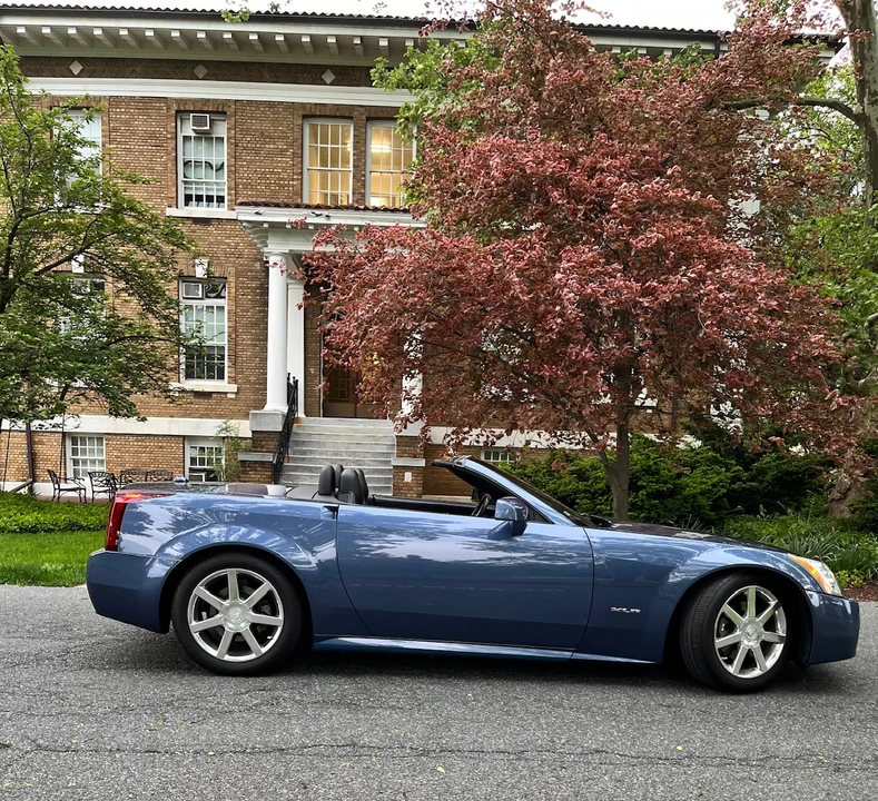 2005 Cadillac XLR - Image 19 of 31
