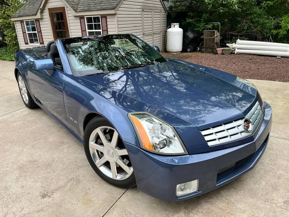 2005 Cadillac XLR - Image 26 of 31