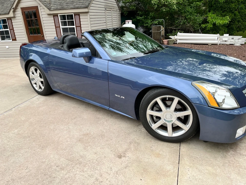 2005 Cadillac XLR - Image 24 of 31