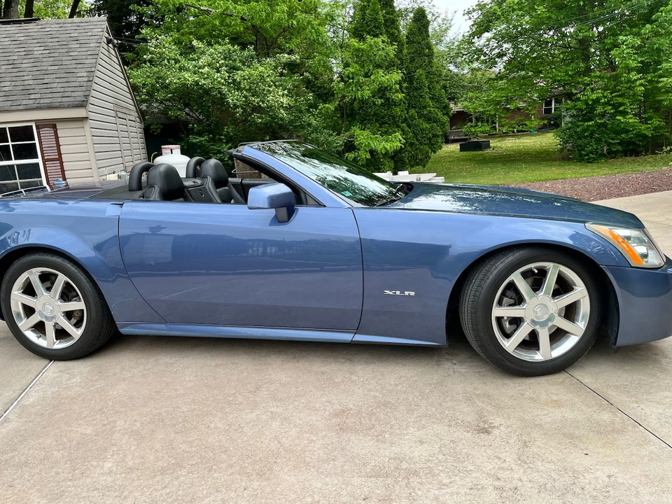 2005 Cadillac XLR - Image 20 of 31