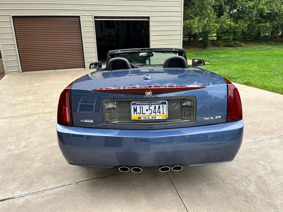 2005 Cadillac XLR - Image 10 of 31