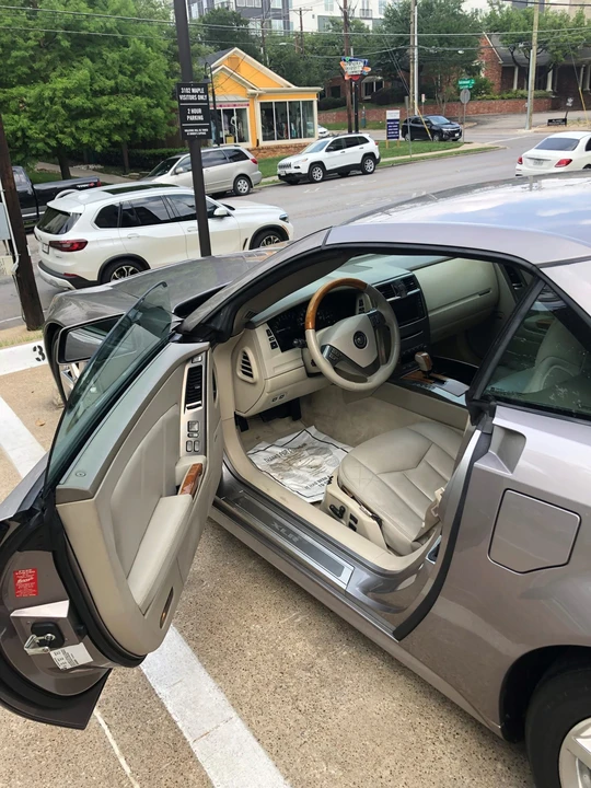 2005 Cadillac XLR - Image 14 of 31