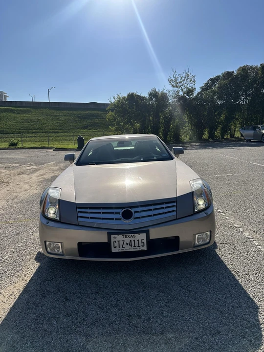 2005 Cadillac XLR - Image 3 of 31