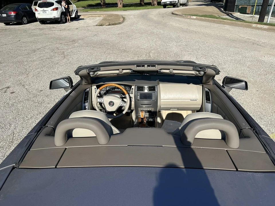 2005 Cadillac XLR - Image 13 of 31