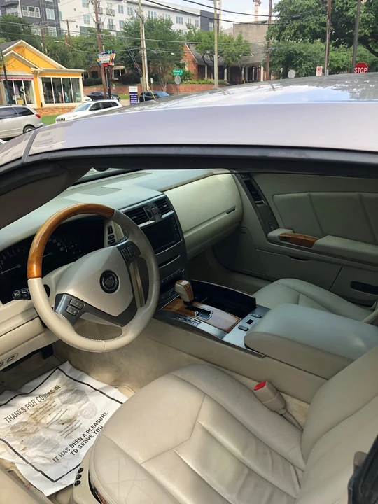 2005 Cadillac XLR - Image 16 of 31