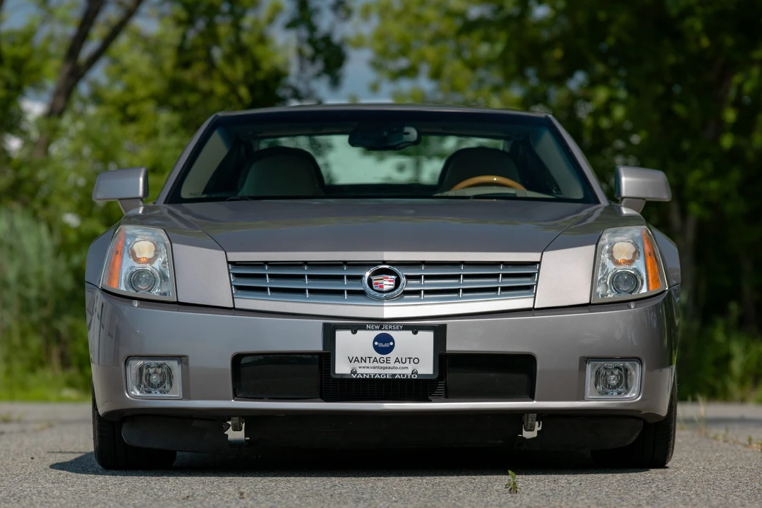 2005 Cadillac XLR - Image 26 of 31