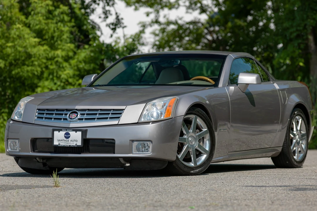 2005 Cadillac XLR - Image 5 of 31