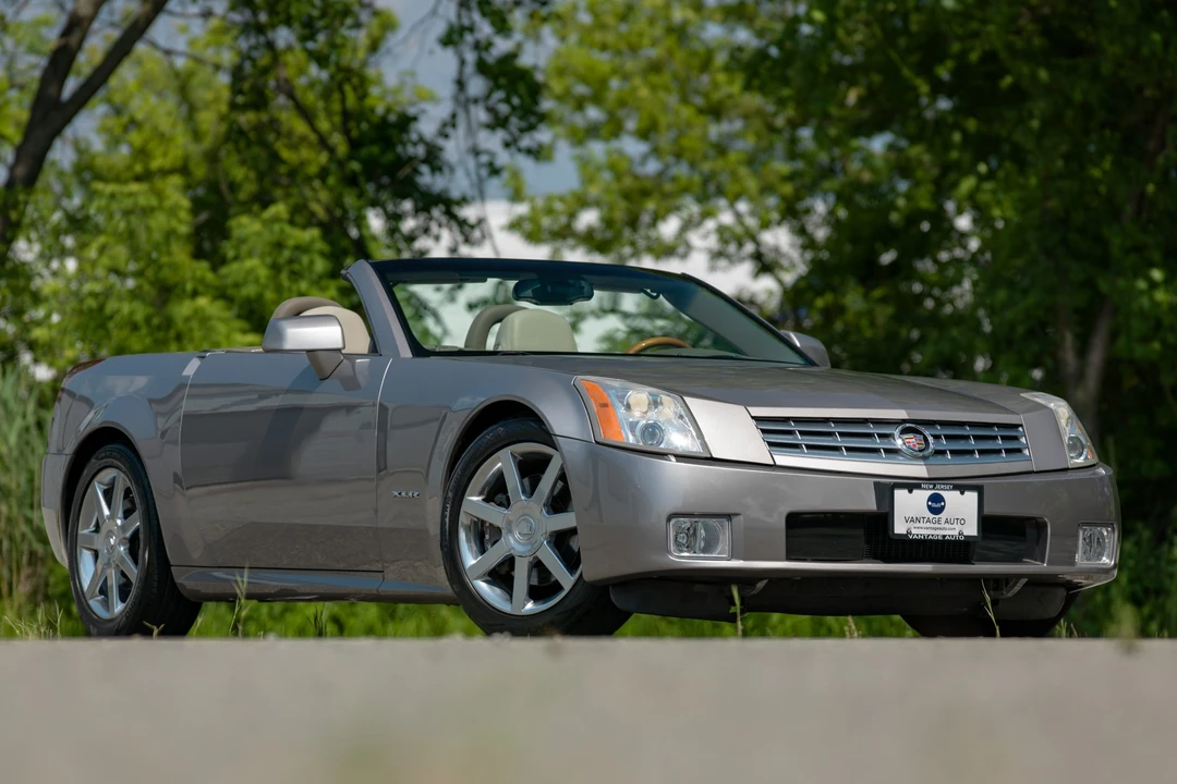 2005 Cadillac XLR - Image 23 of 31