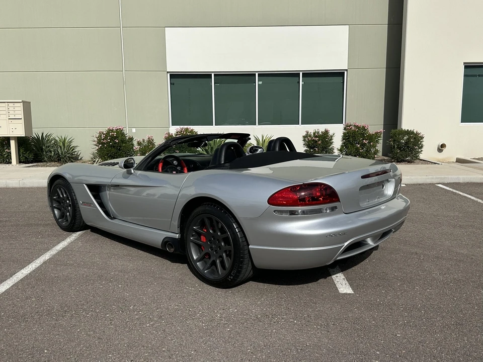 2005 Dodge Viper 3rd Gen - Image 5 of 31