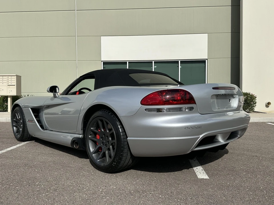 2005 Dodge Viper 3rd Gen - Image 10 of 31