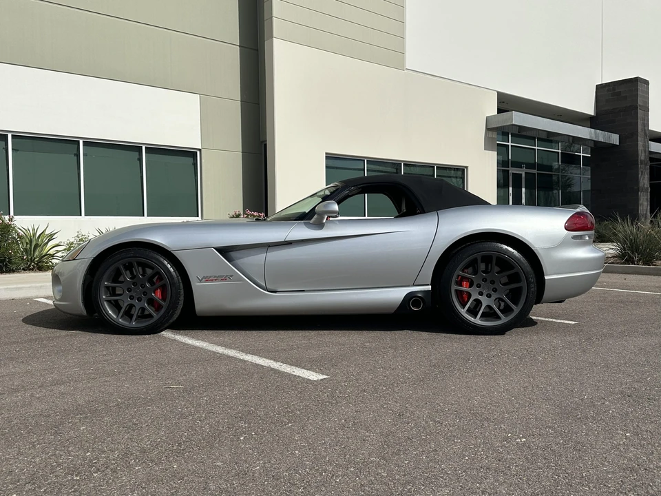 2005 Dodge Viper 3rd Gen - Image 9 of 31