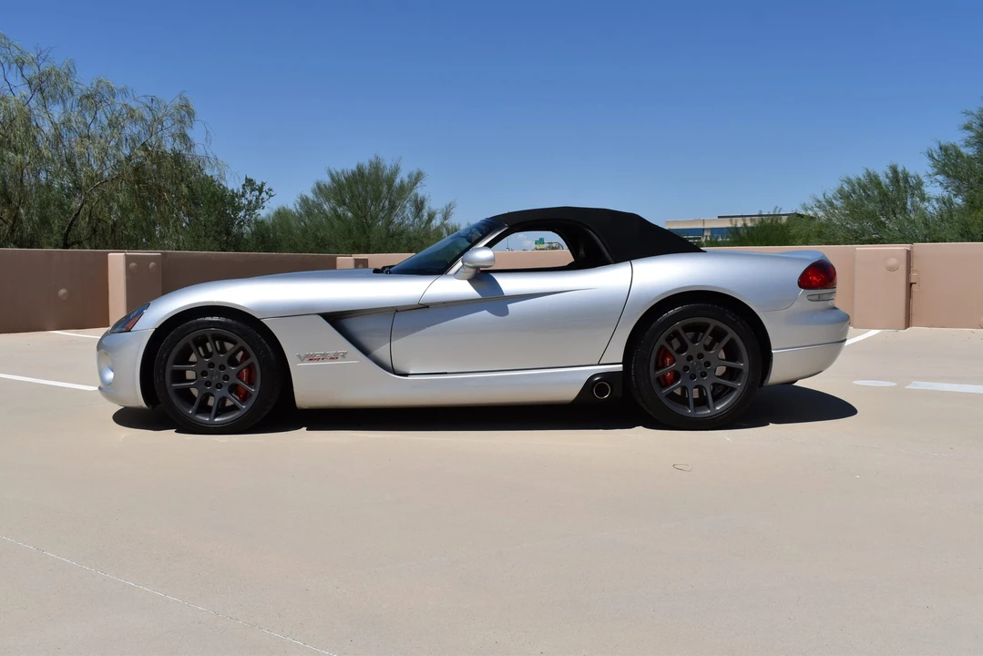 2005 Dodge Viper 3rd Gen - Image 27 of 31
