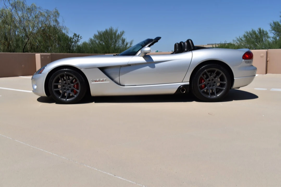 2005 Dodge Viper 3rd Gen - Image 17 of 31