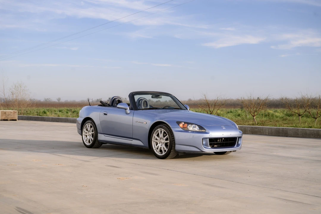 2005 Honda AP2 S2000 - Image 2 of 31